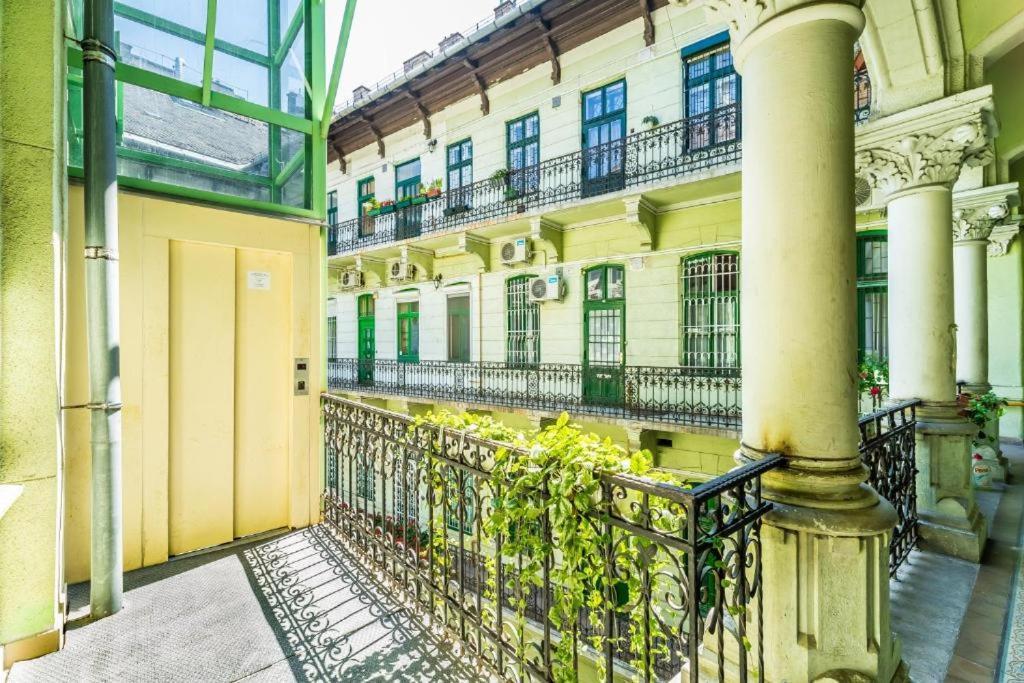 Hi-Bp Elizabeth Apartment In The Heart Of Budapest Exterior photo